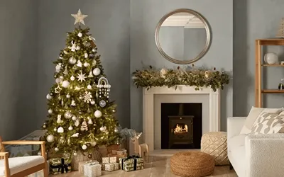 A Colorful Guide to Holiday Home Decor