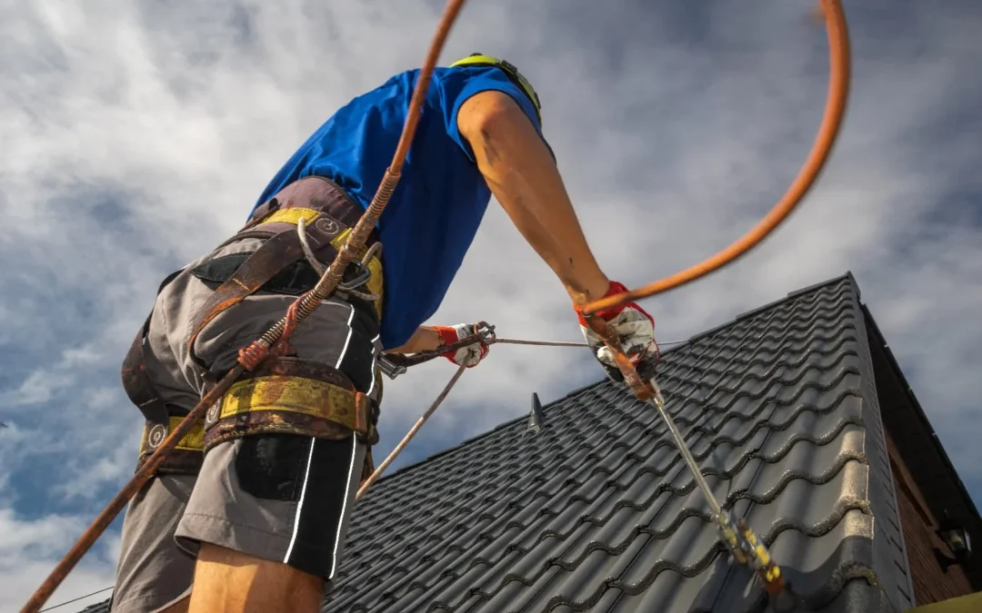 7 Advantages of Exterior Spray Painting for Miami Homes